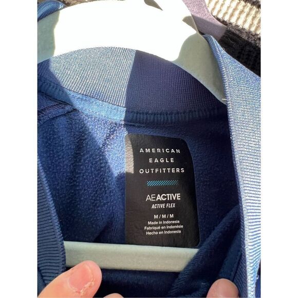 American Eagle active blue with blue and white stripe track jacket with zipper M - Picture 2 of 6